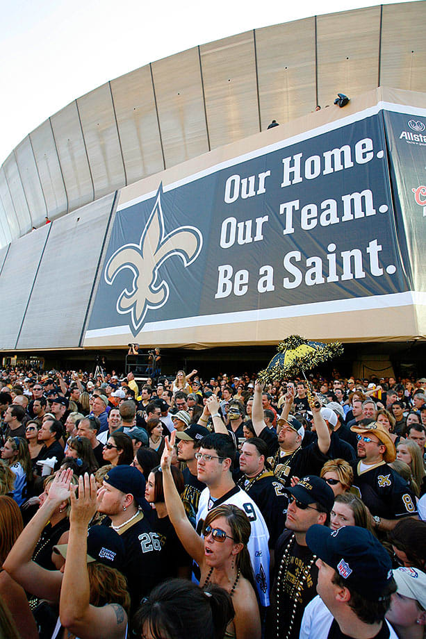 11-fans-enter-Superdome-FALCONS-SAINTS-FOOTBALL.jpg